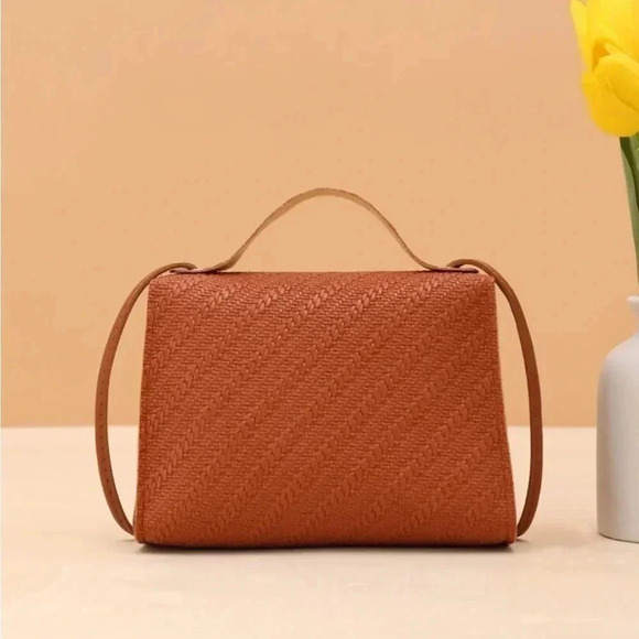 ⚠️Clearance Brown Lock Buckle Crossbody Bag - Picture 6 of 6